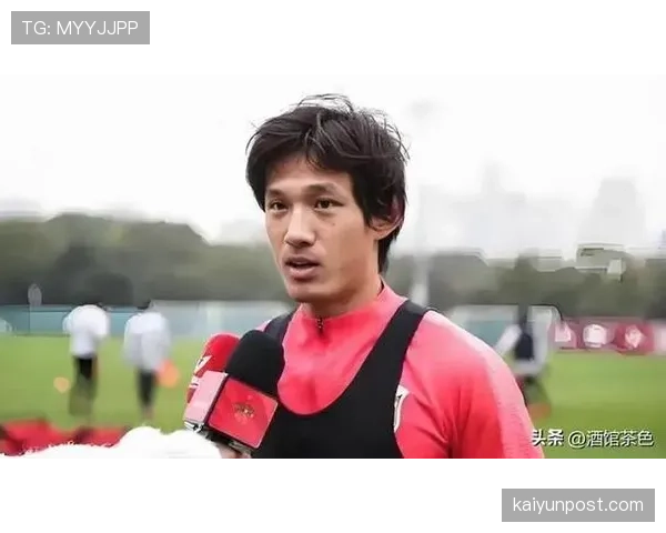 王燊超这训练完直接拎着菜回家做饭的样子，谁信他年薪千万啊